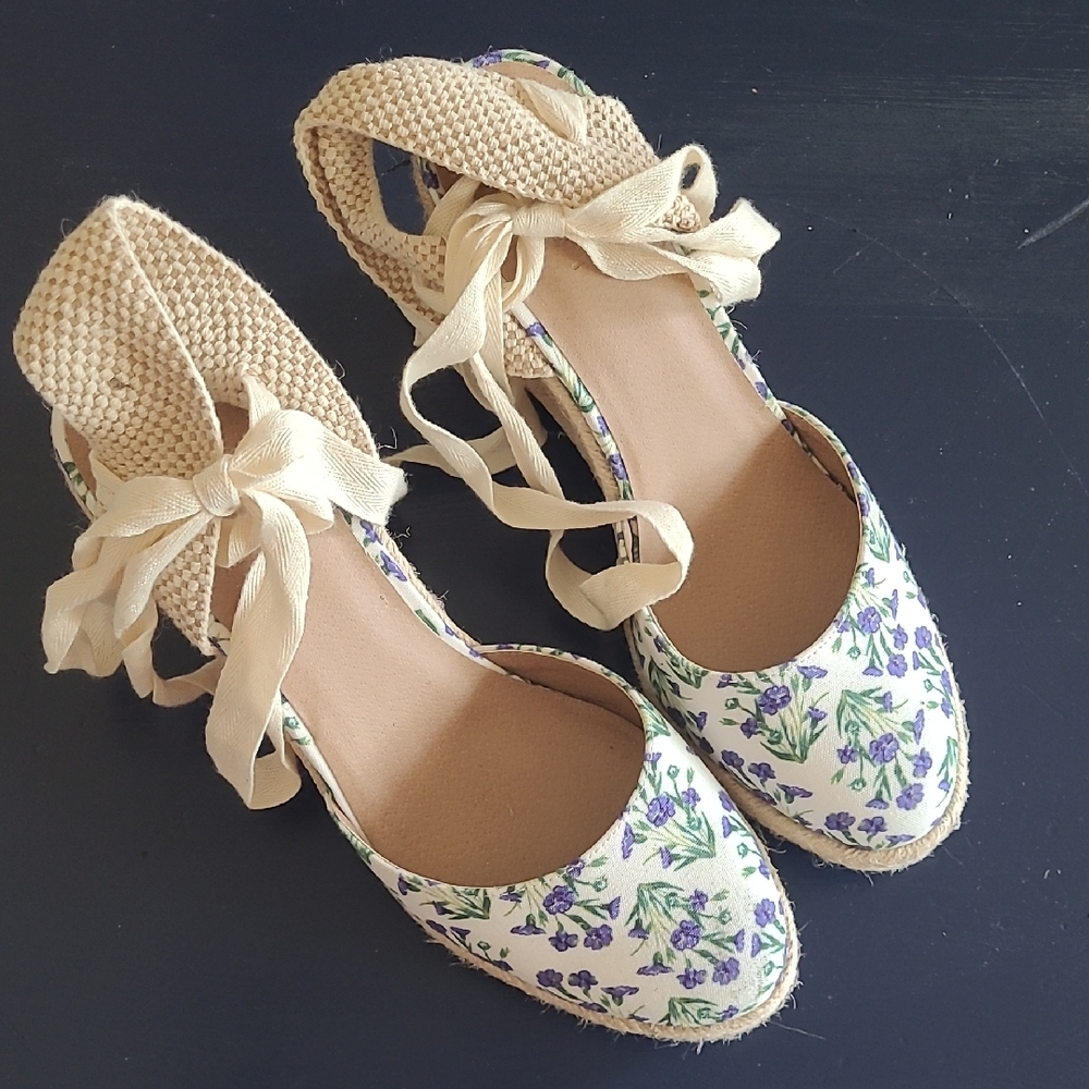 Loft -Floral Espadrille Wedges with Ribbon Ties Sz 9 3 1/2in Heel